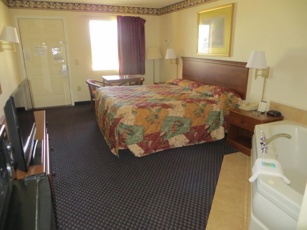 Clairmont Inn Jasper Exterior photo