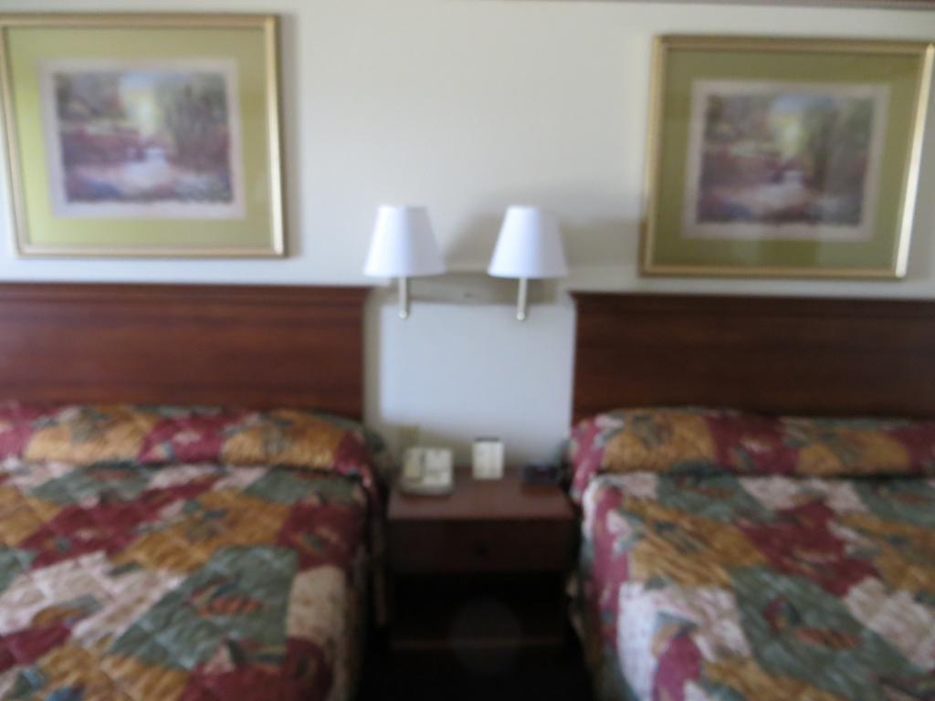 Clairmont Inn Jasper Room photo